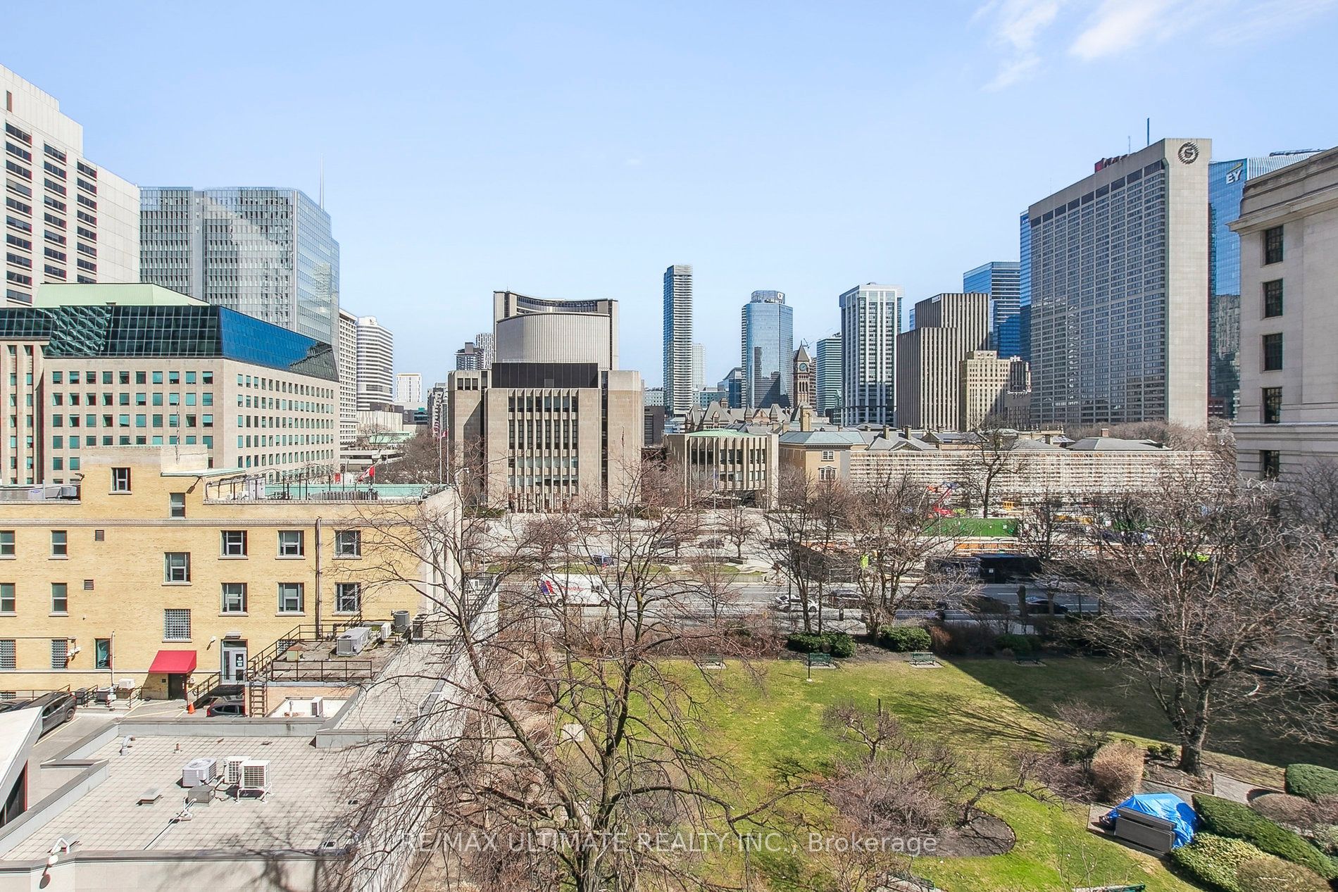 210 Simcoe Street, #611