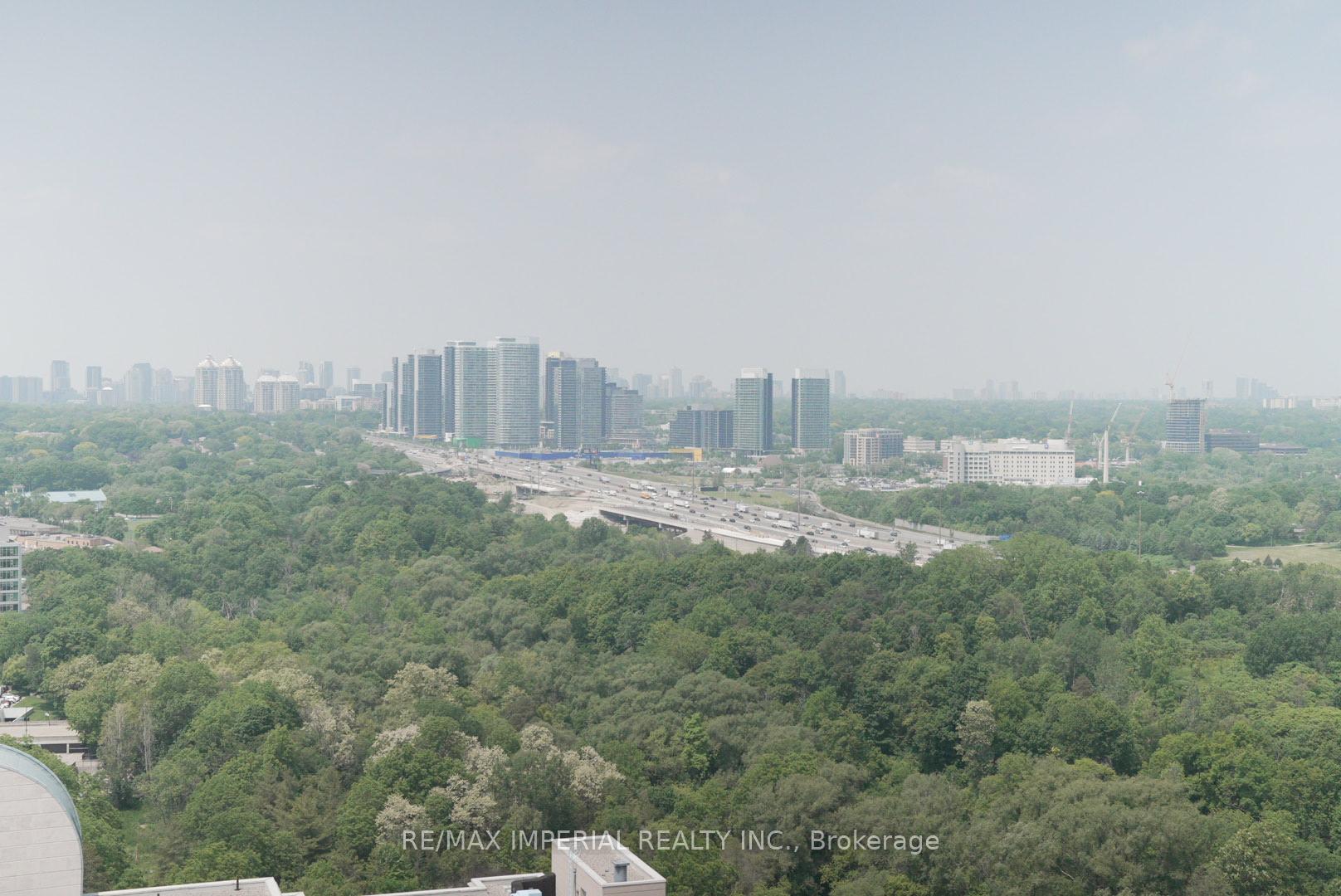 2 Bedrooms Condo at 18 Graydon Hall, Toronto For sale