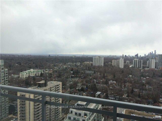 3 Bedrooms Condo at 98 Lillian, Toronto For sale