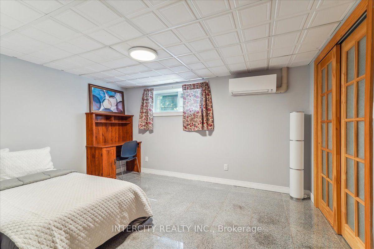 3505 Cochrane Street