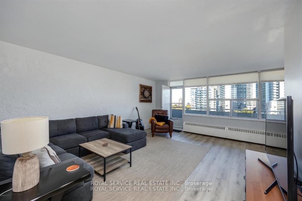 1 Bedroom Condo at 10 Parkway Forest,  Toronto For sale