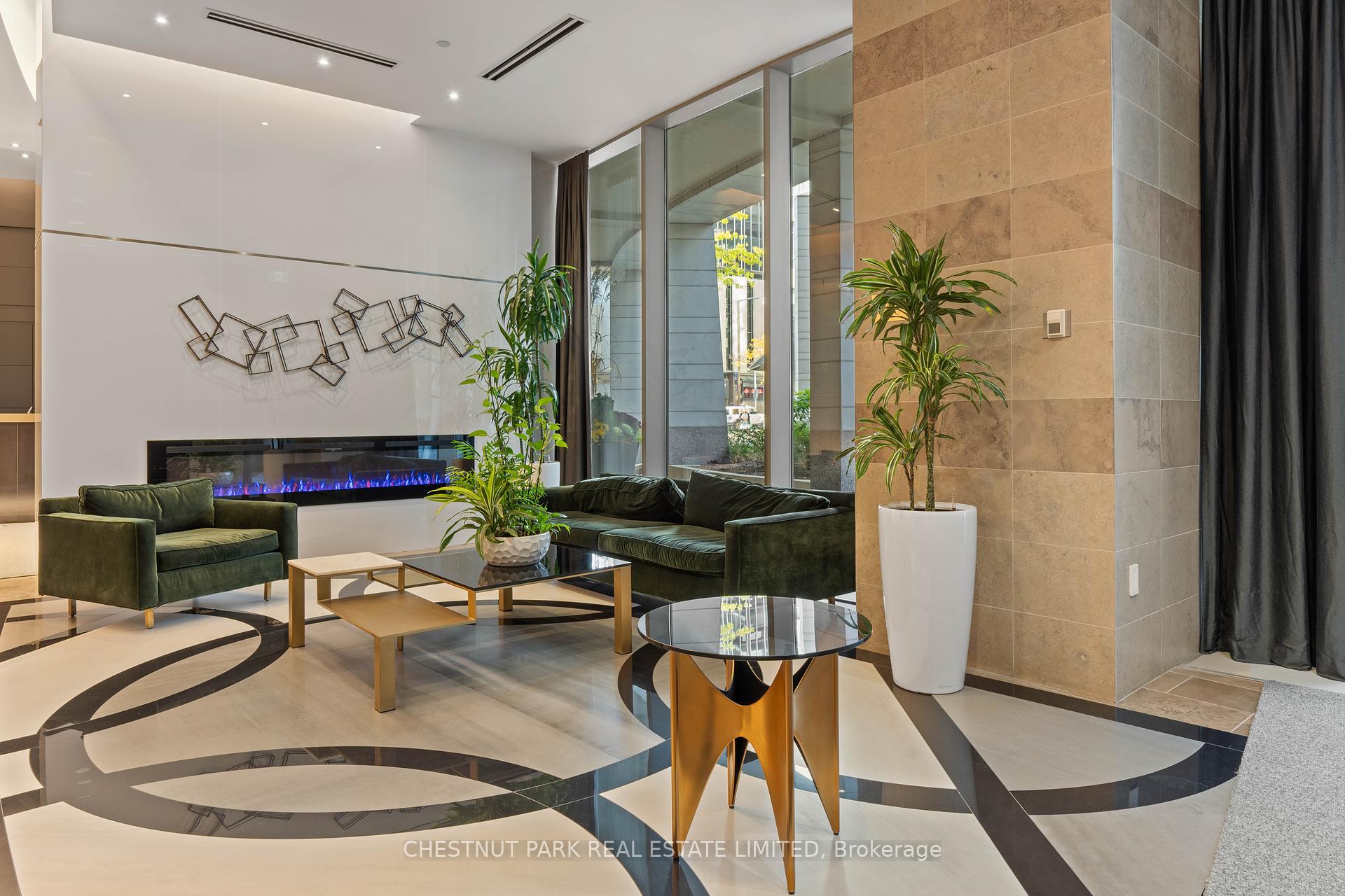 2 Bedrooms Condo at 2181 Yonge, Toronto For sale