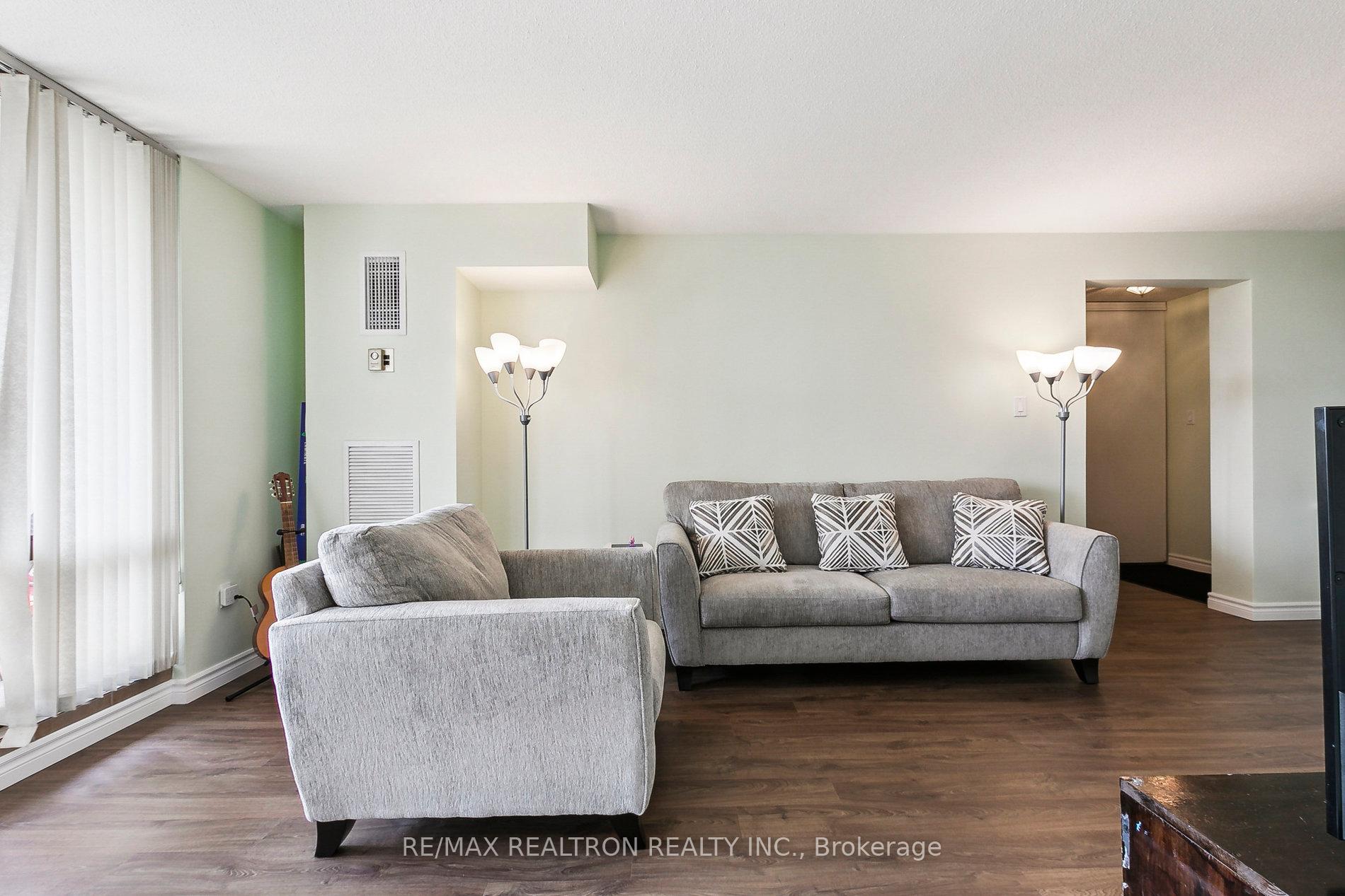 1 Bedroom Condo at 350 Seneca Hill, Toronto For sale