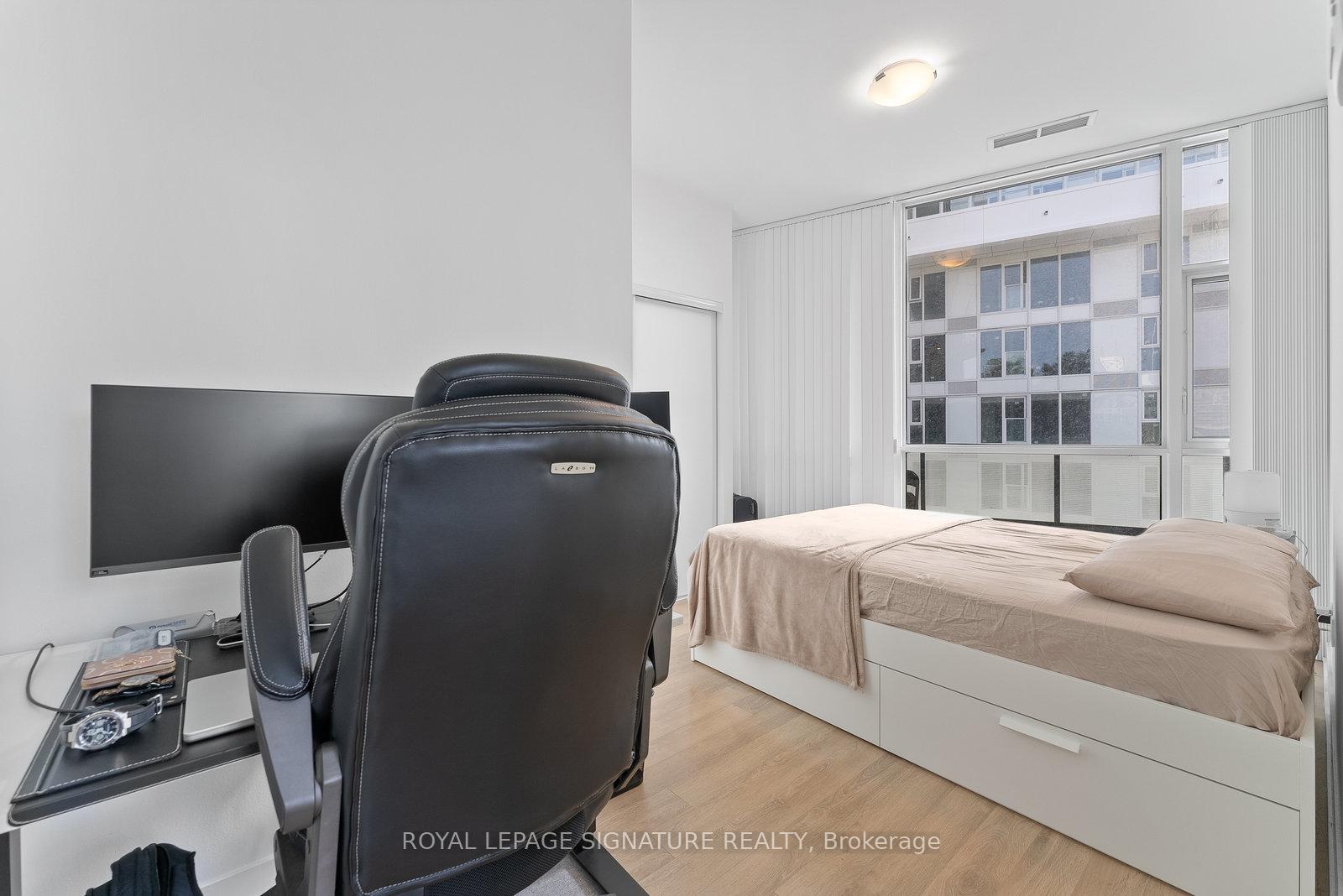 2 Bedrooms Condo at 50 Ordnance, Toronto For sale