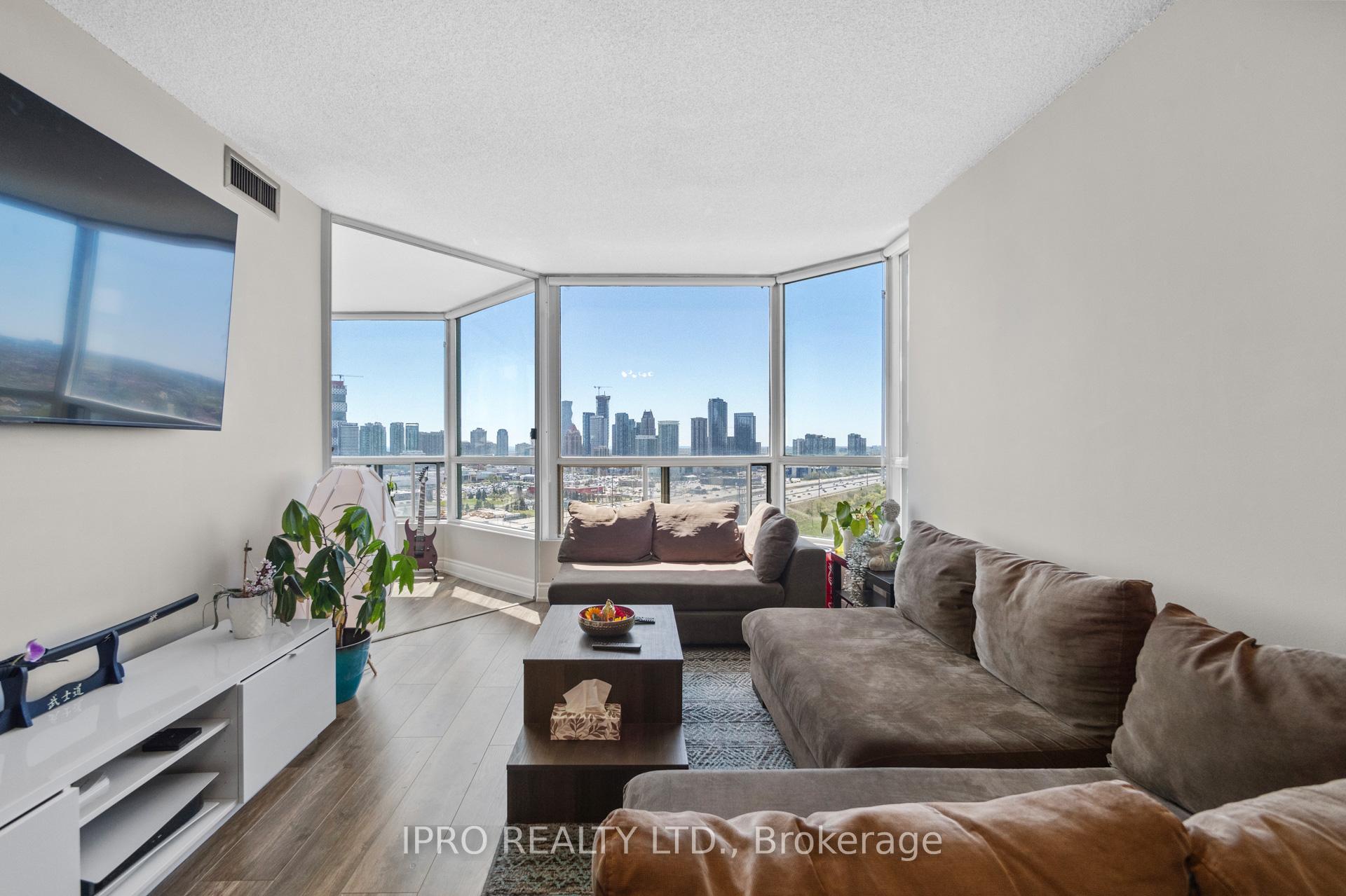 3 Bedrooms Condo at 4460 Tucana, Mississauga For sale