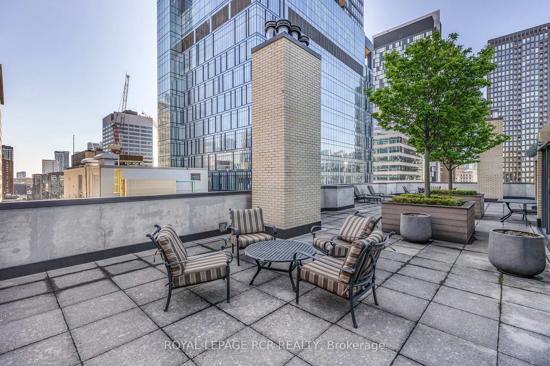 2 Bedrooms Condo at 195 St Patrick, Toronto For sale