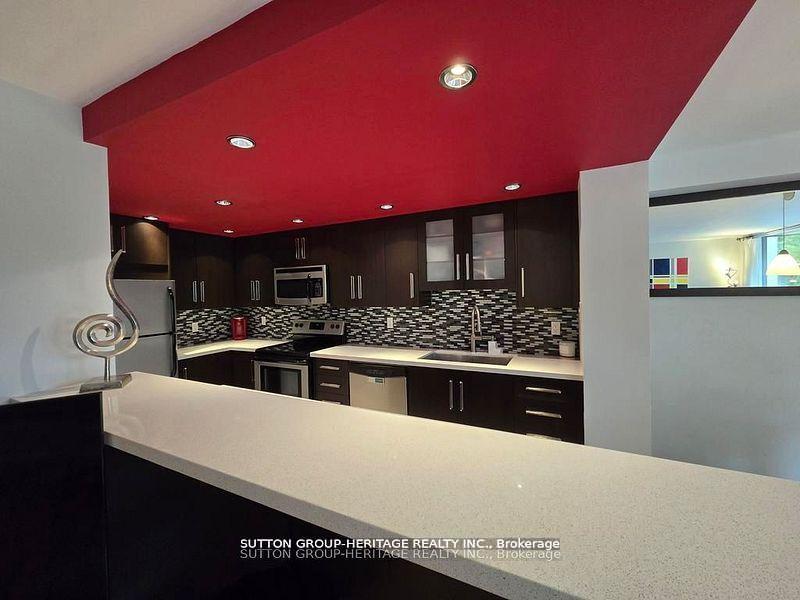 2 Bedrooms Condo at 75 Wynford Heights, Toronto For sale