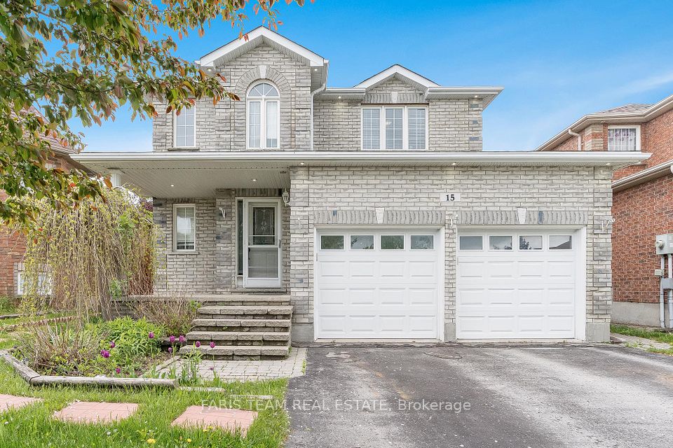 15 Dunsmore Lane, Barrie, ON L4M 7A1