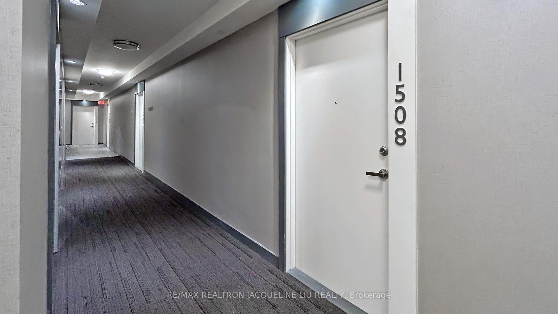 1 Bedroom Condo at 15 Grenville, Toronto For sale