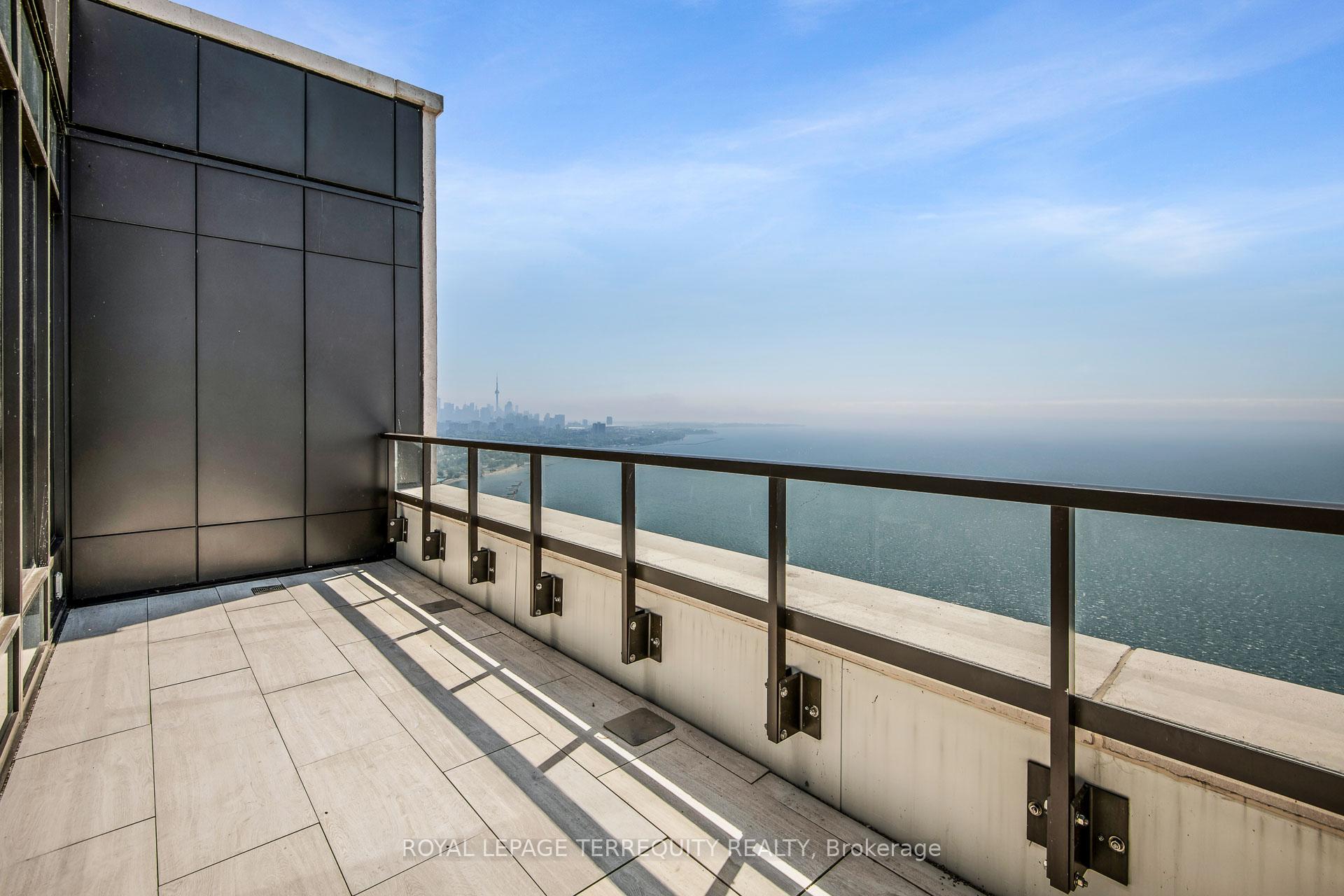 3 Bedrooms Condo at 1928 Lake Shore, Toronto For sale