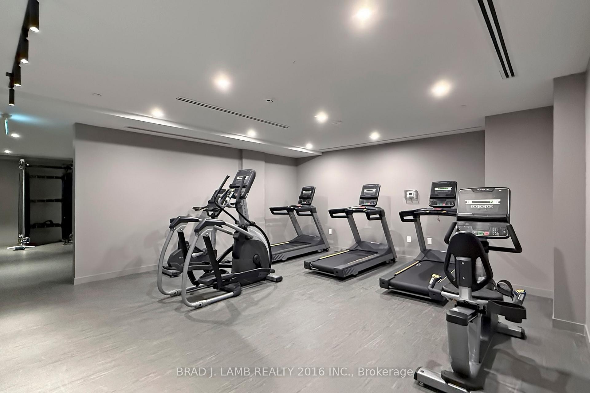 2 Bedrooms Condo at 195 McCaul, Toronto For sale