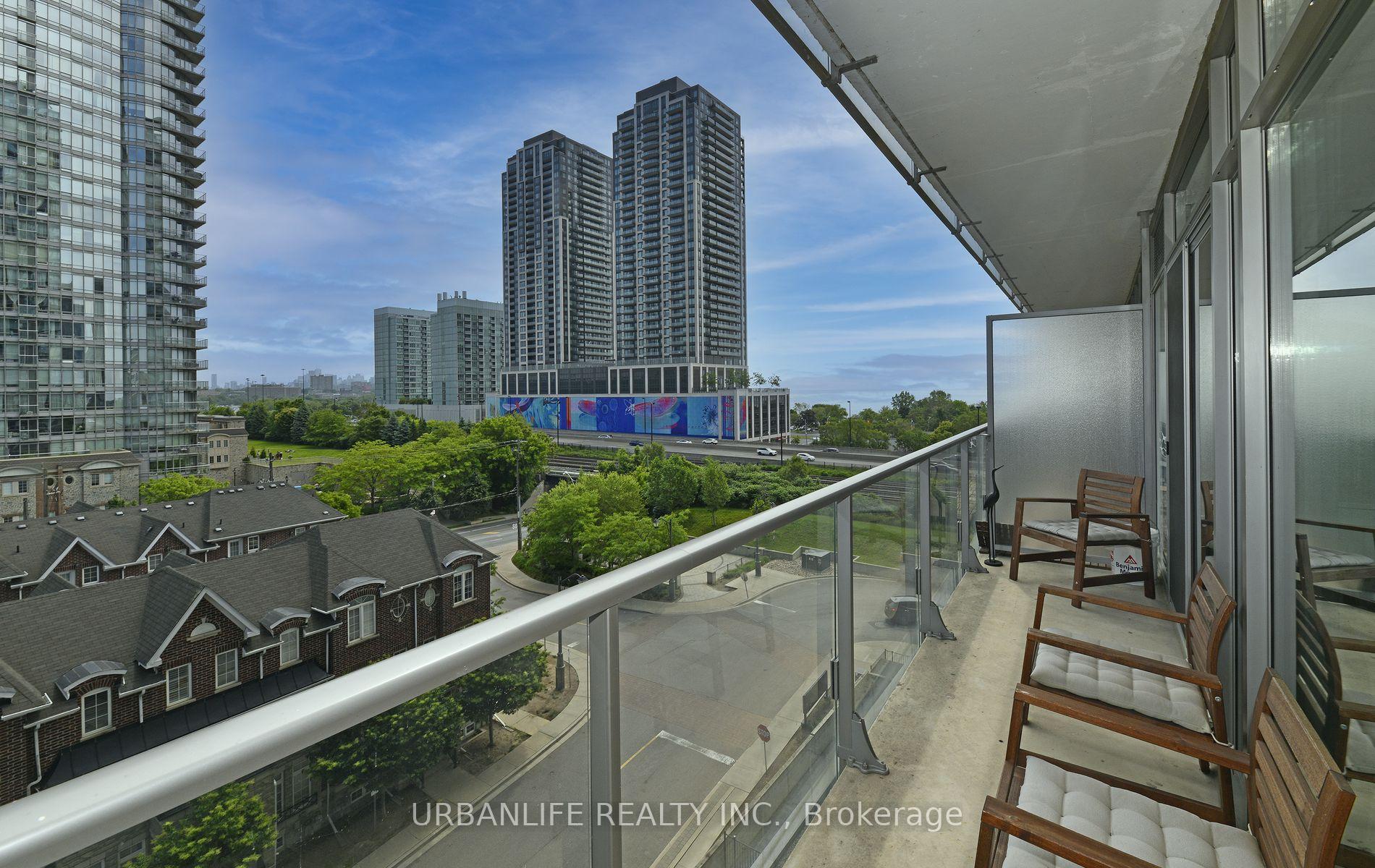 2 Bedrooms Condo at 103 The Queensway, Toronto For sale