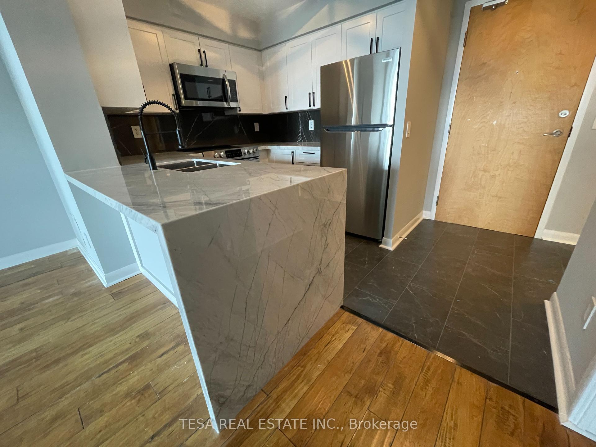3 Bedrooms Condo at 4968 Yonge,  Toronto For sale