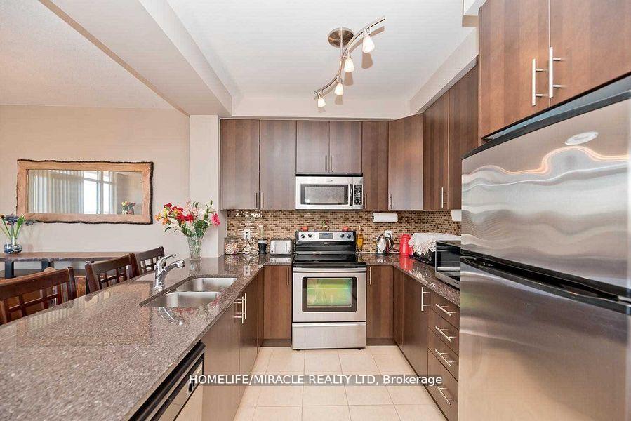 2 Bedrooms Condo at 9235 Jane, Vaughan For sale