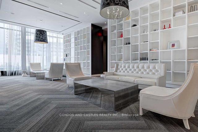 2 Bedrooms Condo at 88 Park Lawn, Toronto For sale