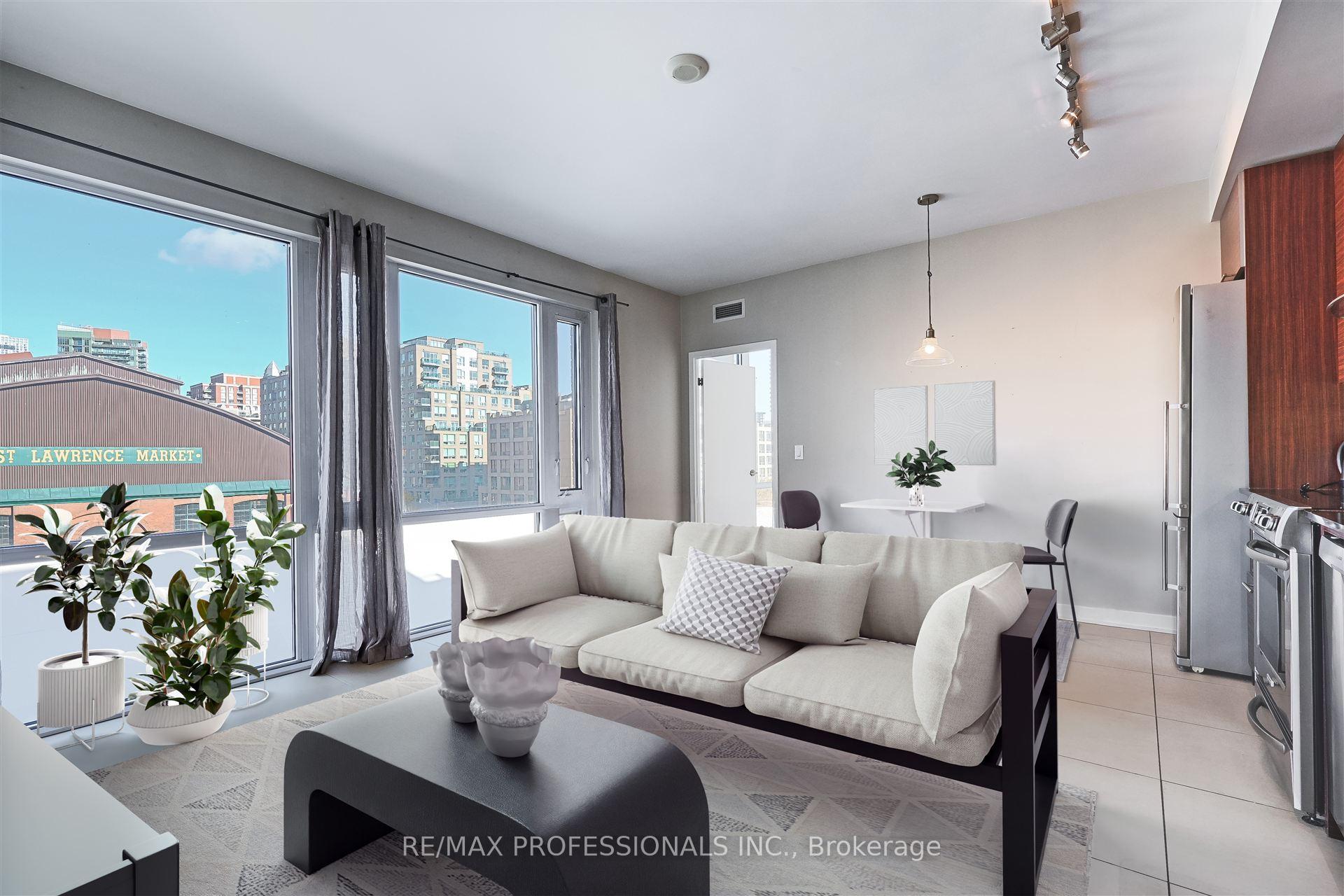 2 Bedrooms Condo at 3 Market, Toronto For sale