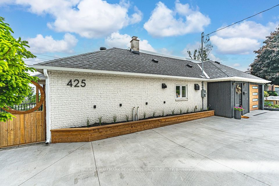 425 Codrington
