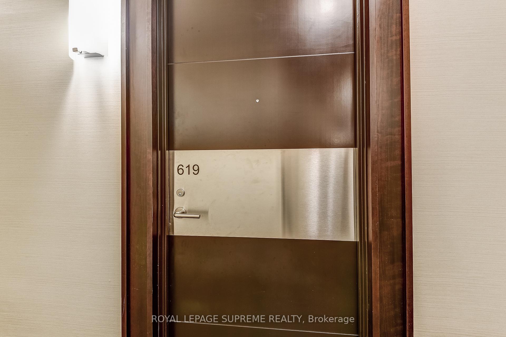 2 Bedrooms Condo at 825 Church, Toronto For sale