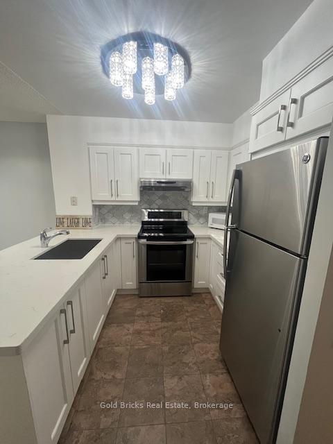 2 Bedrooms Condo at 750 Bay,  Toronto For sale