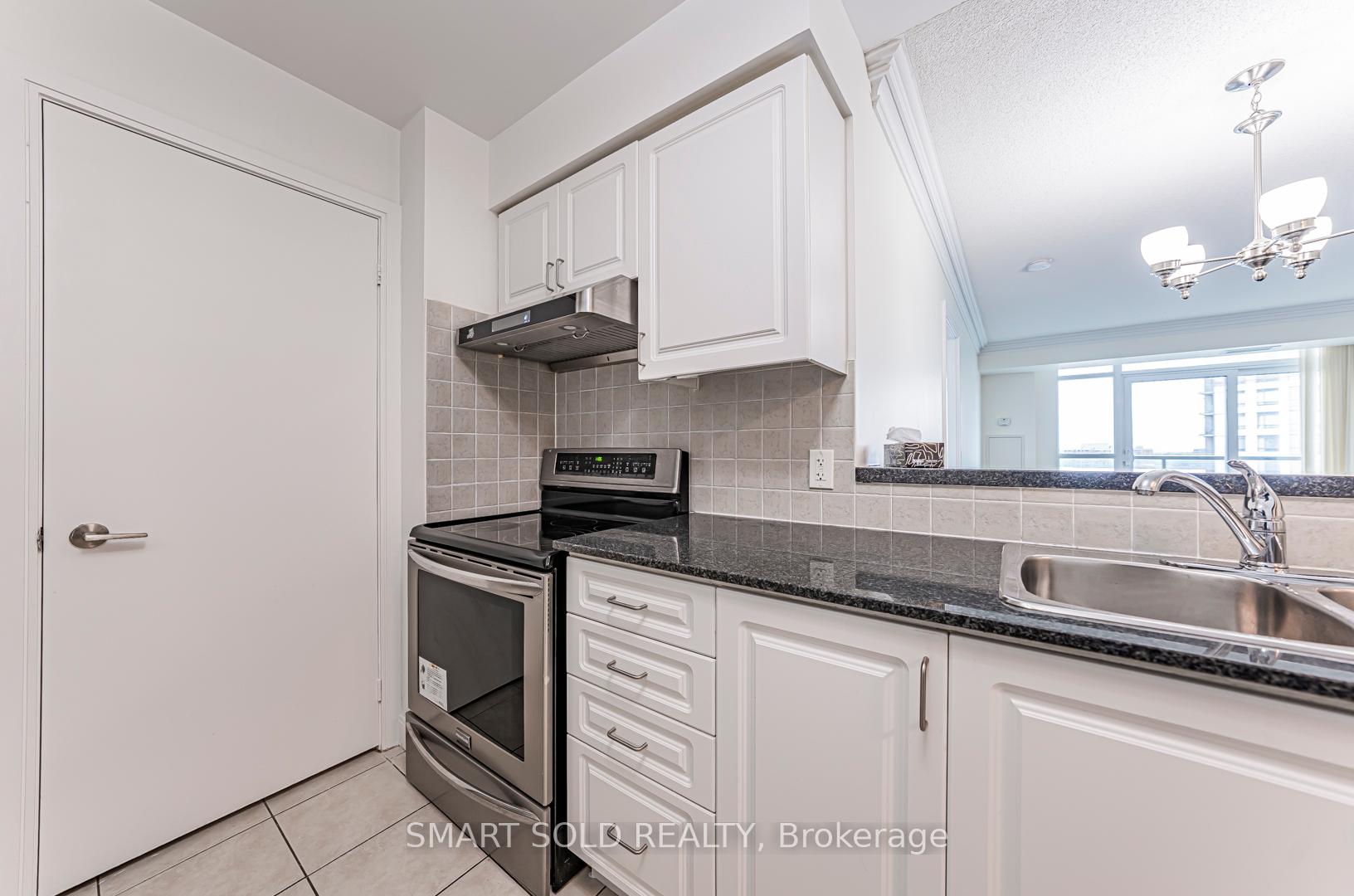 3 Bedrooms Condo at 238 Bonis, Toronto For sale