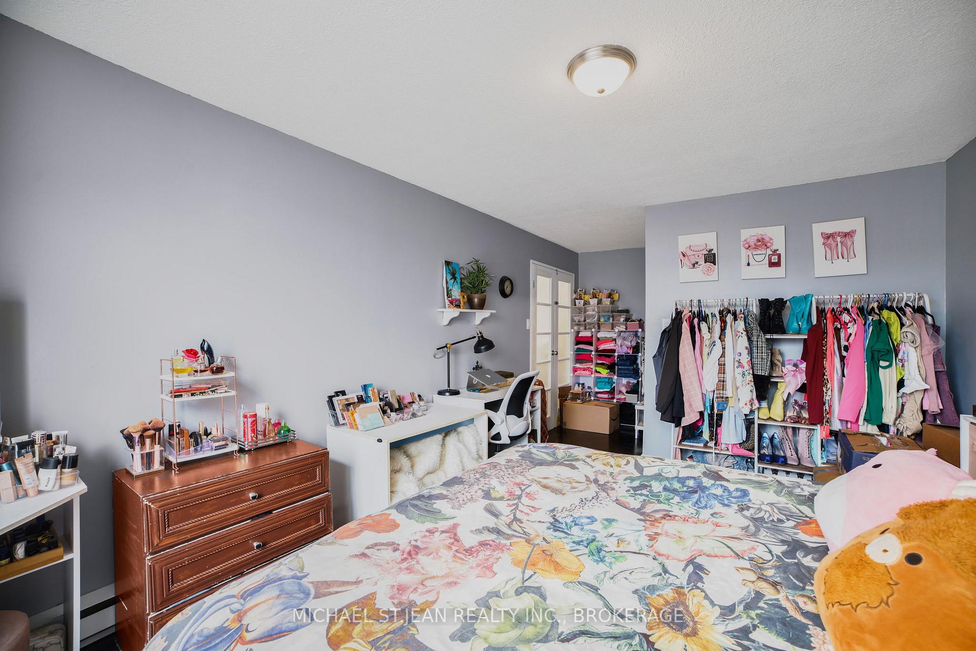 4 Bedrooms Condo at 1016 Falgarwood,  Oakville For sale