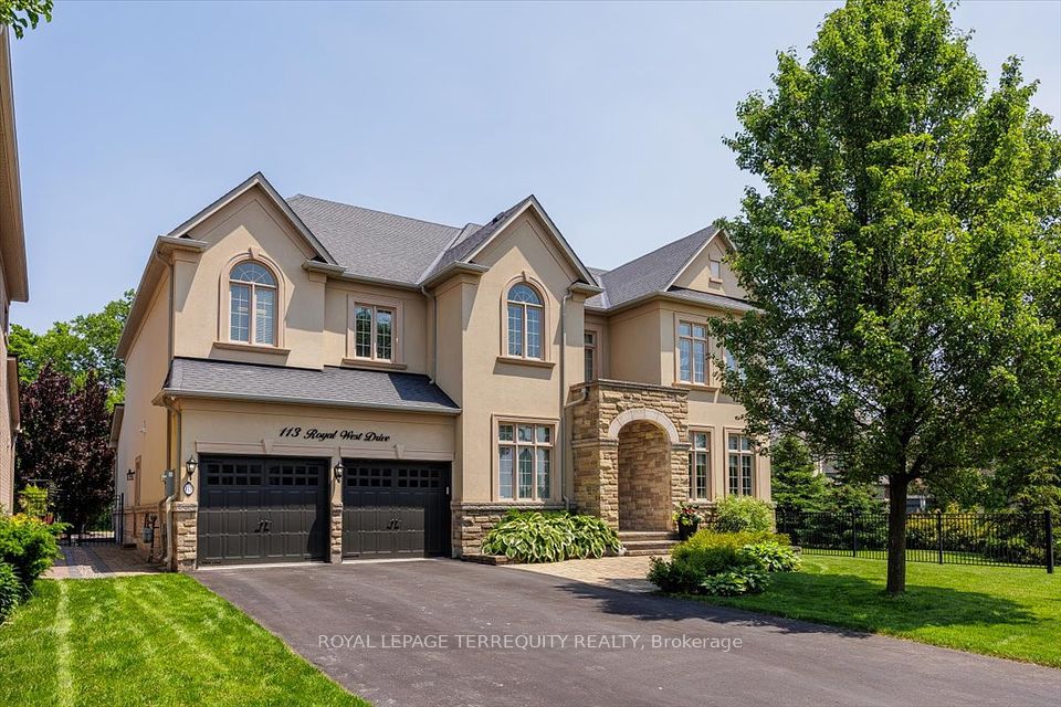 113 Royal West