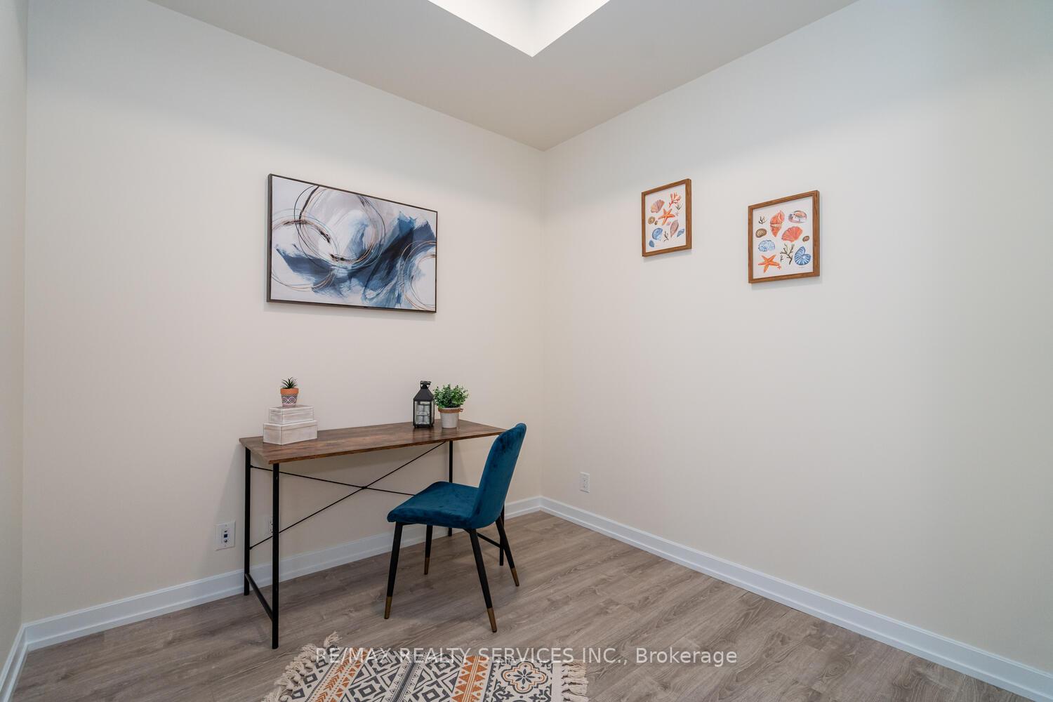2 Bedrooms Condo at 20 Tubman, Toronto For sale