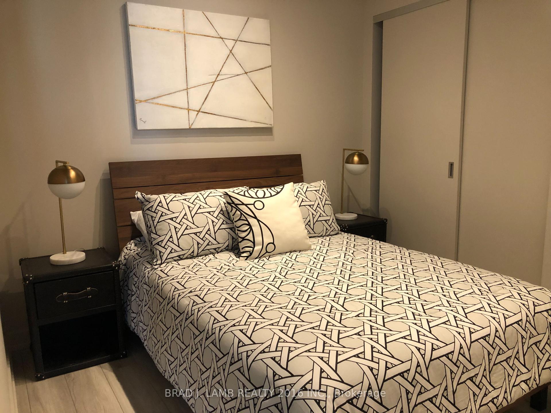 2 Bedrooms Condo at 458 Richmond, Toronto For sale