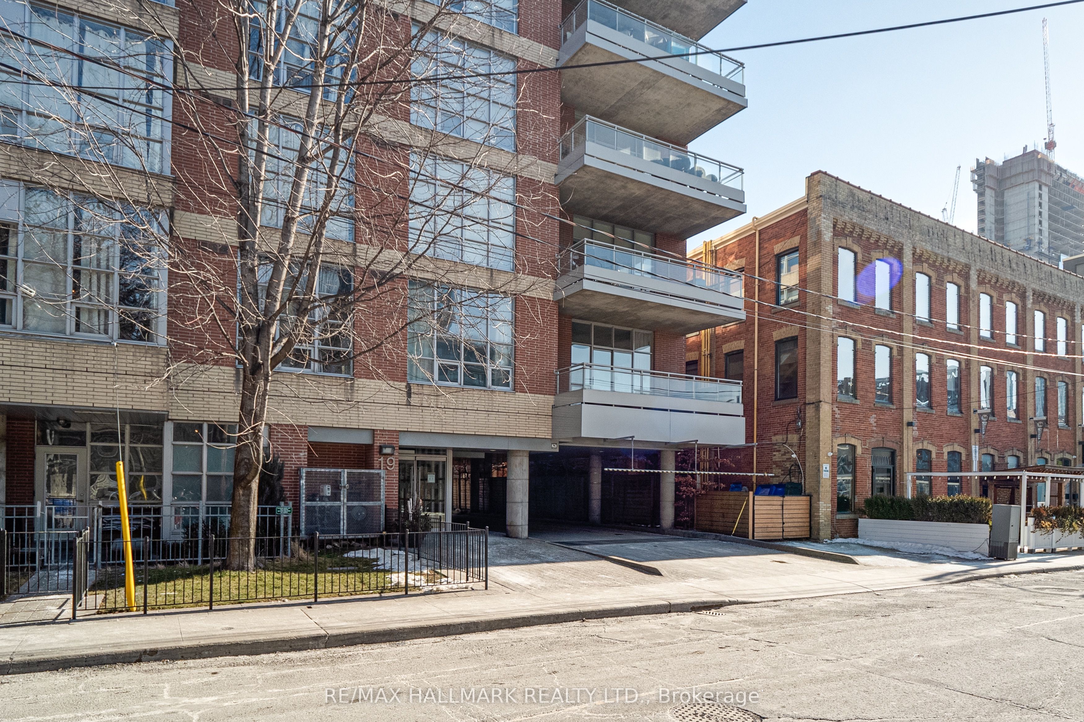 19 Brant Street, #302