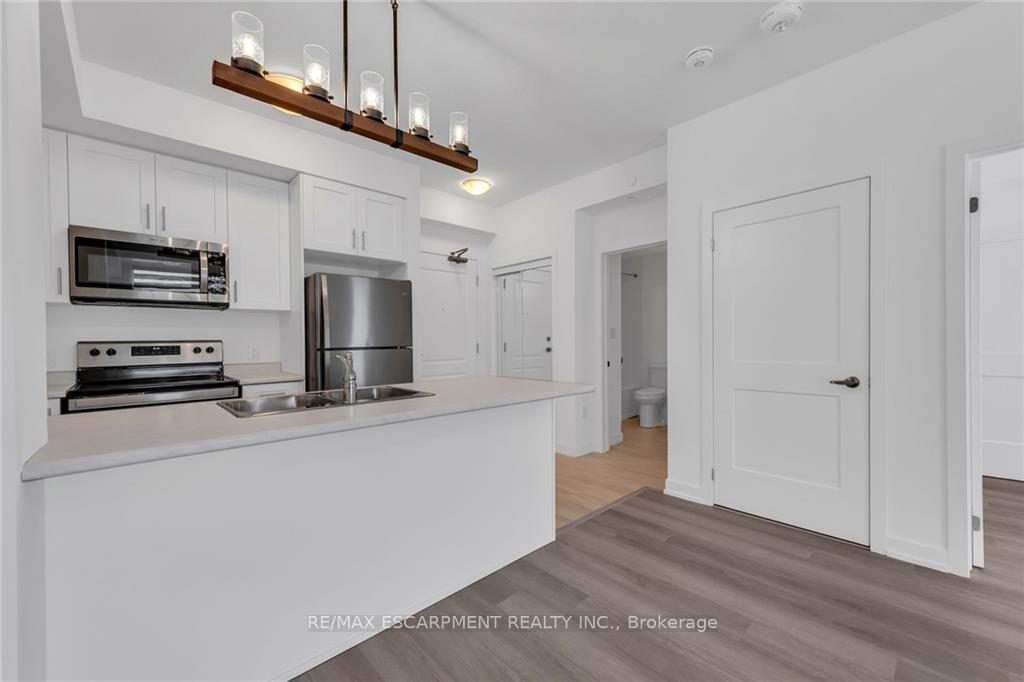 1 Bedroom Condo at 460 Dundas,  Hamilton For sale