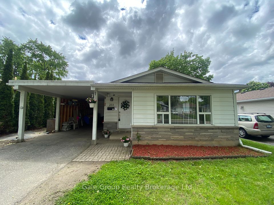235 Huntingdon Crescent