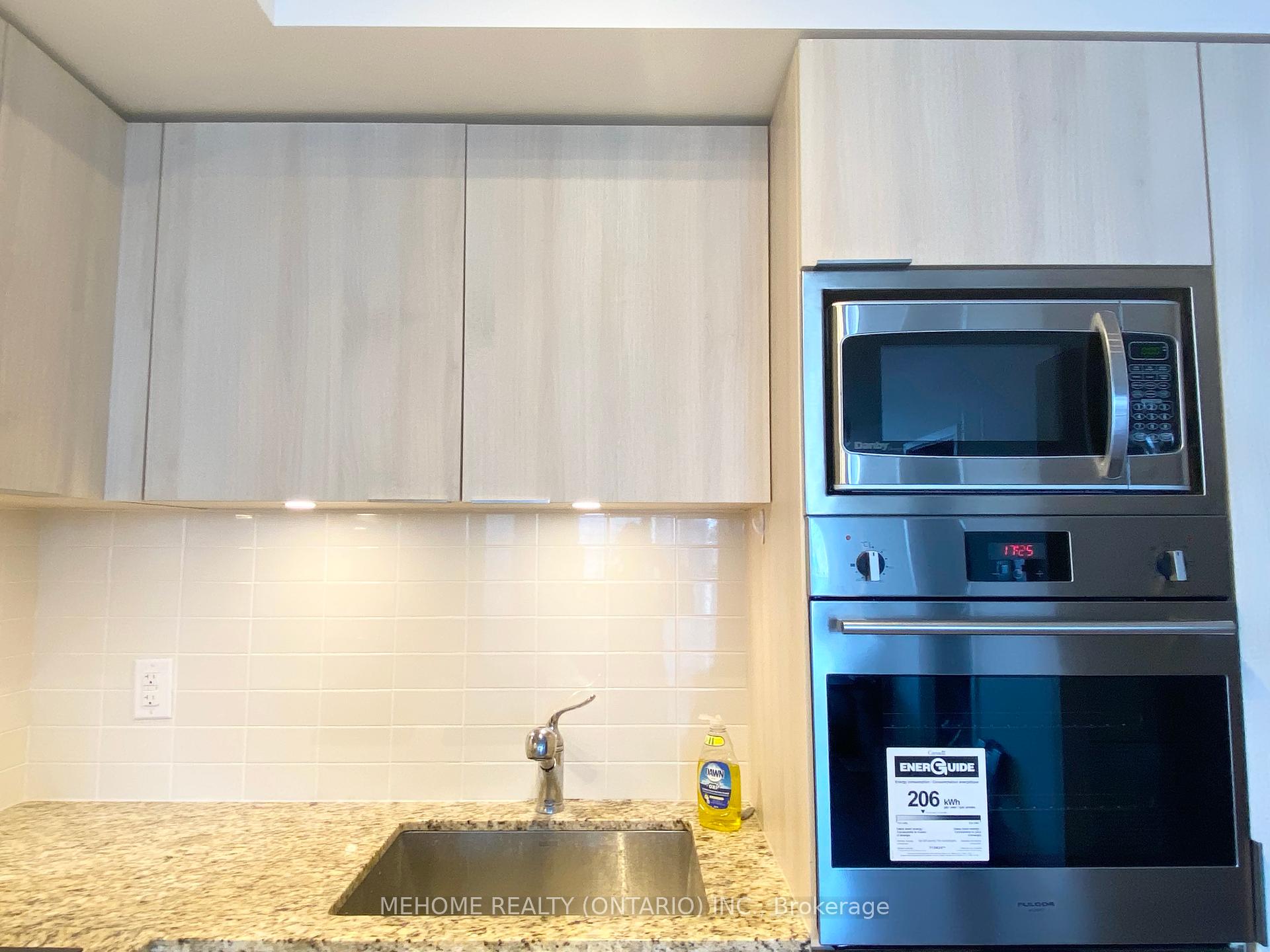 2 Bedrooms Condo at 11 Wellesley St, Toronto For sale