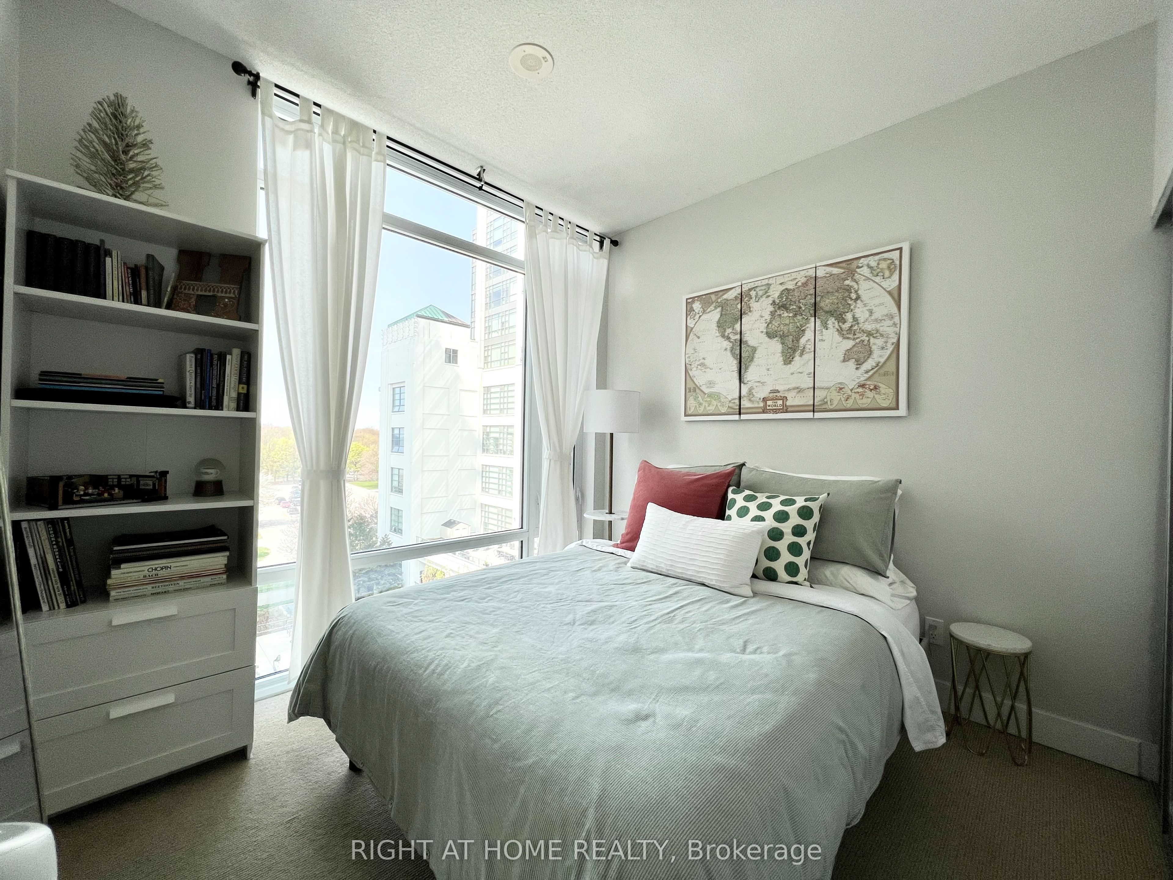 90 Stadium Road, #606