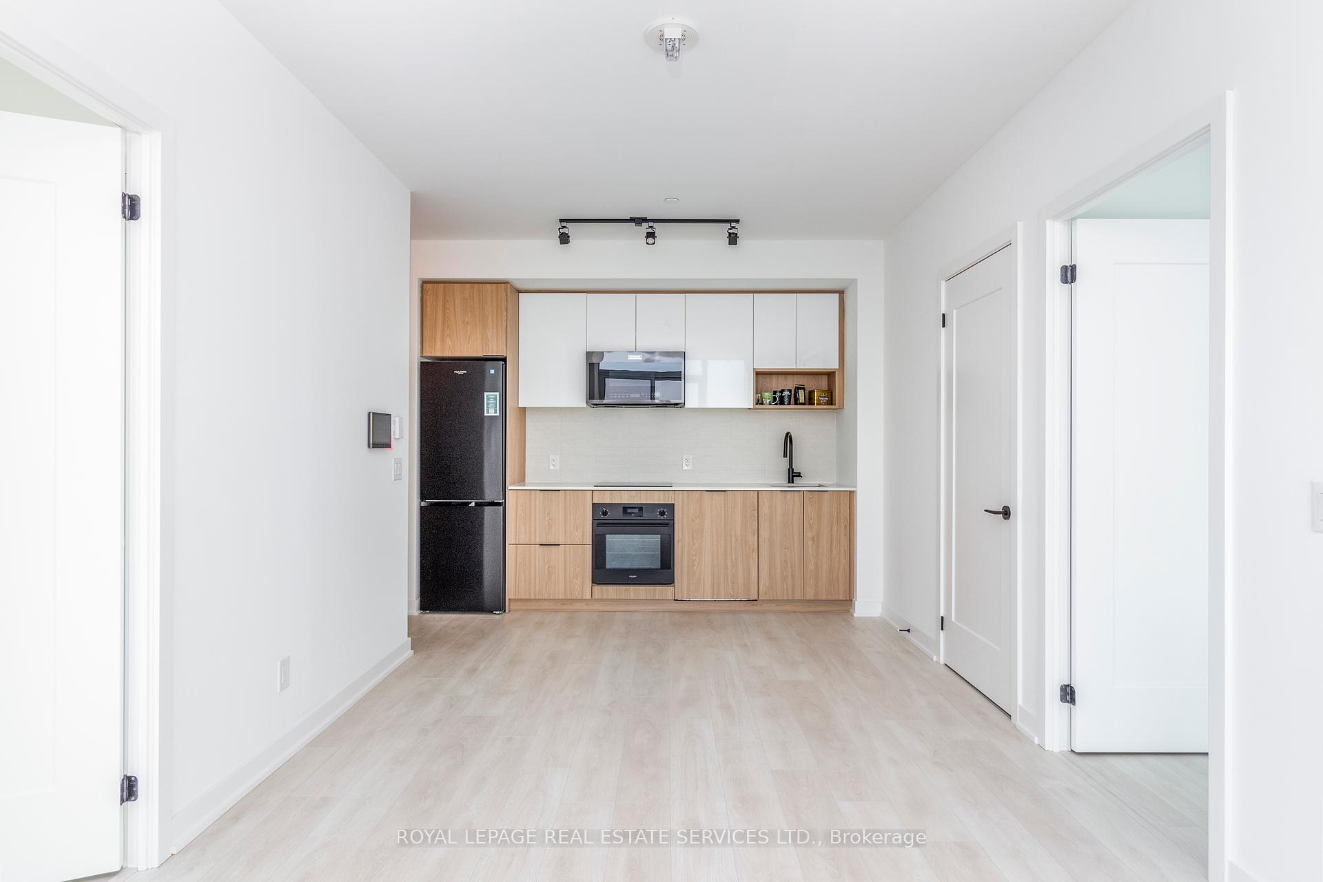 2 Bedrooms Condo at 5 Defries, Toronto For sale