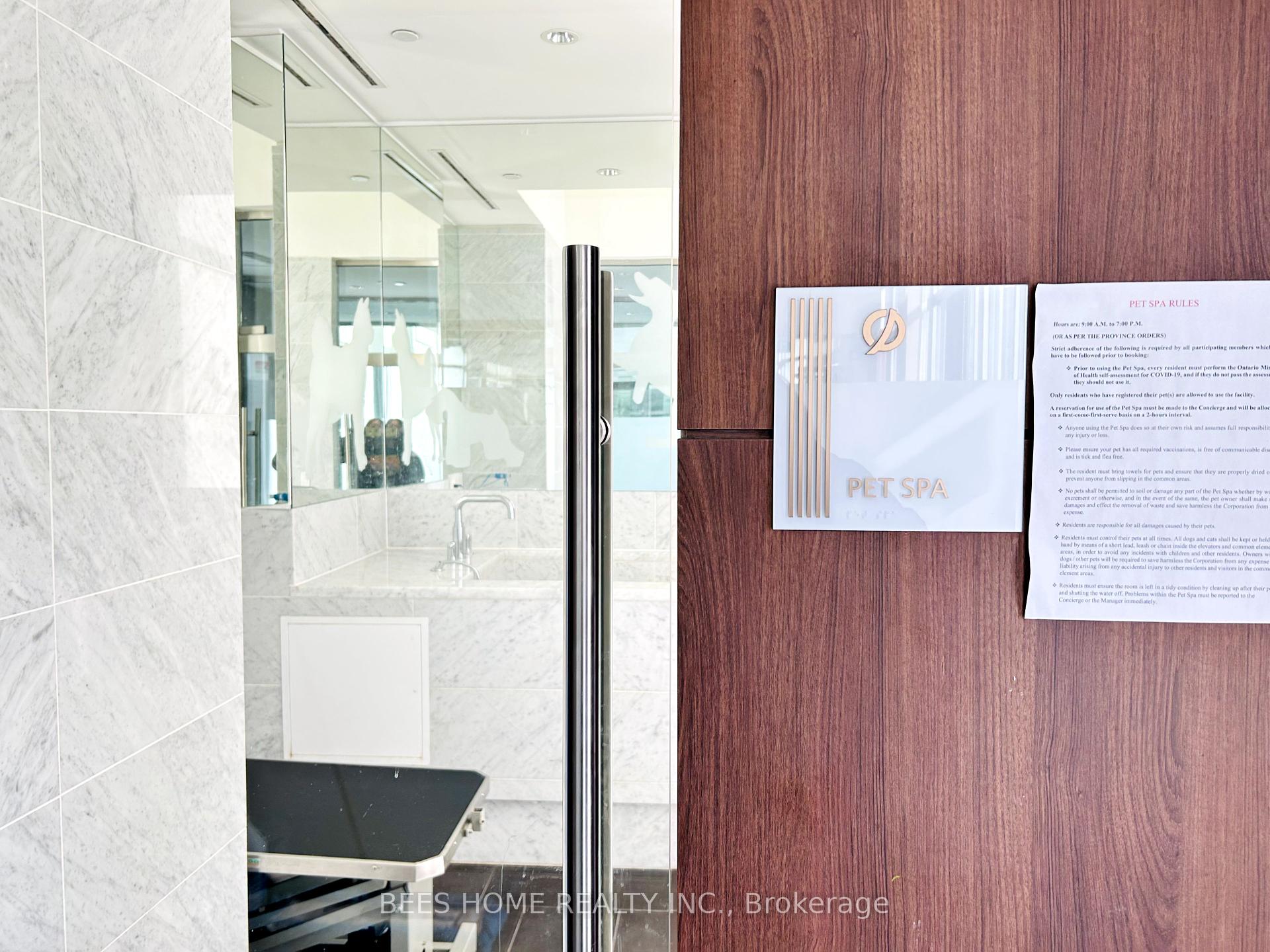 2 Bedrooms Condo at 115 McMahon, Toronto For sale