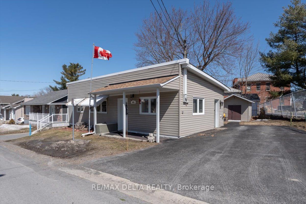 665 Pouliotte Street, Clarence-Rockland, ON K4K 1L8