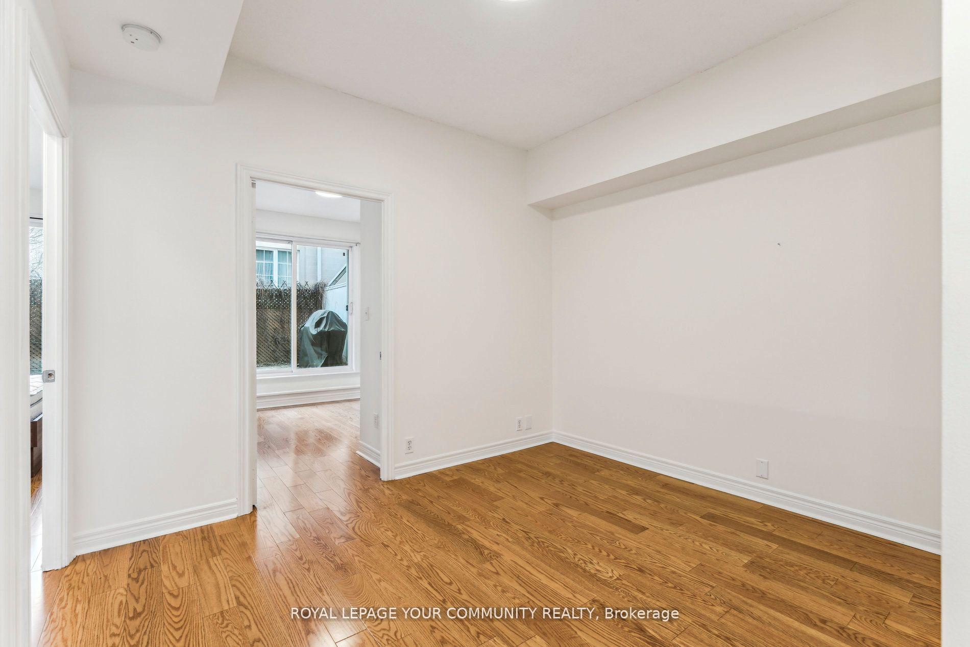 3 Bedrooms Condo at 207 Wellesley,  Toronto For sale