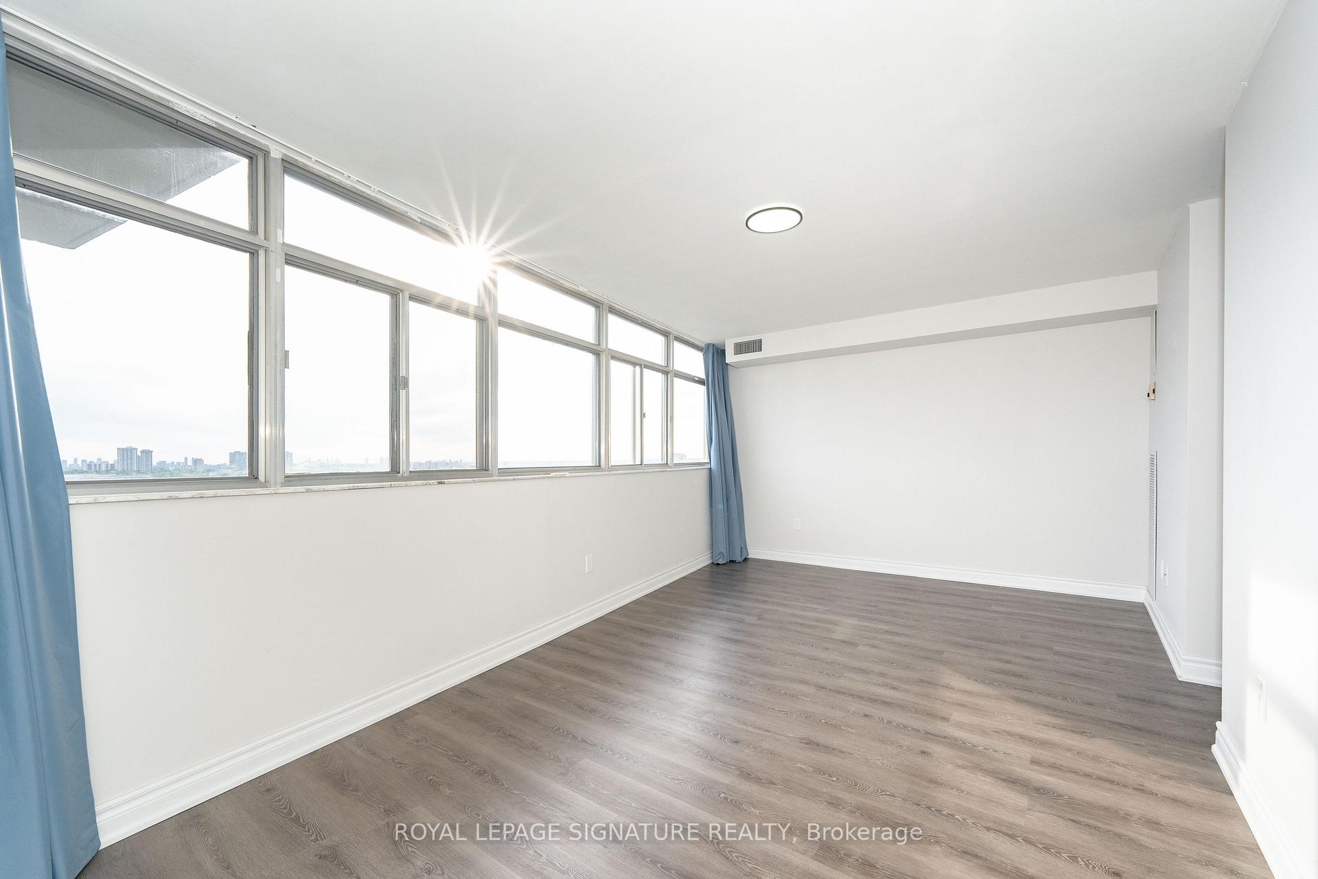3 Bedrooms Condo at 3151 Bridletowne, Toronto For sale