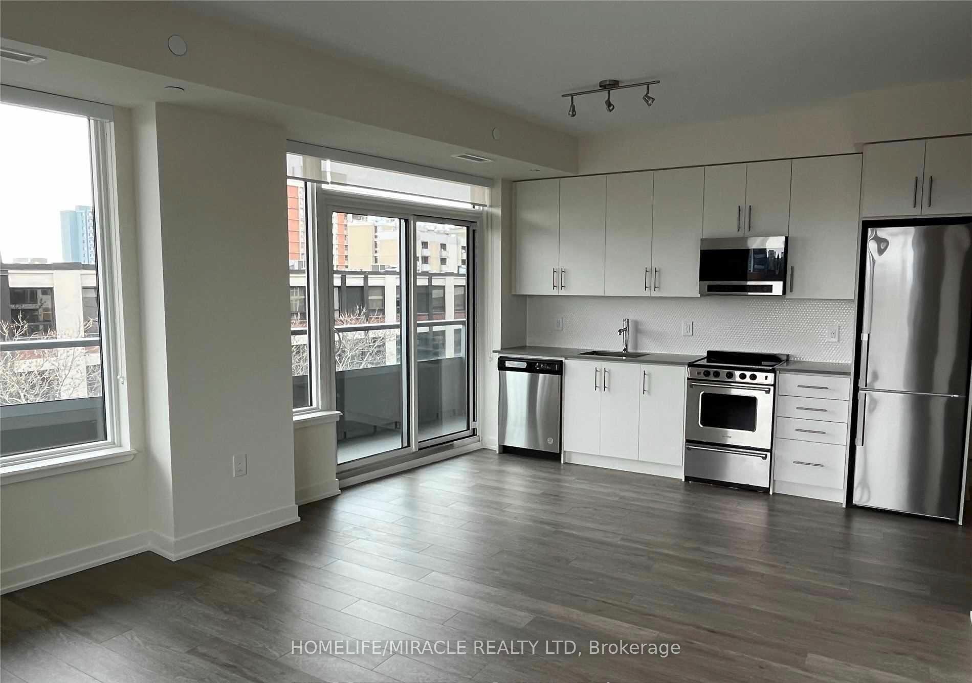 3 Bedrooms Condo at 212 King William, Hamilton For sale