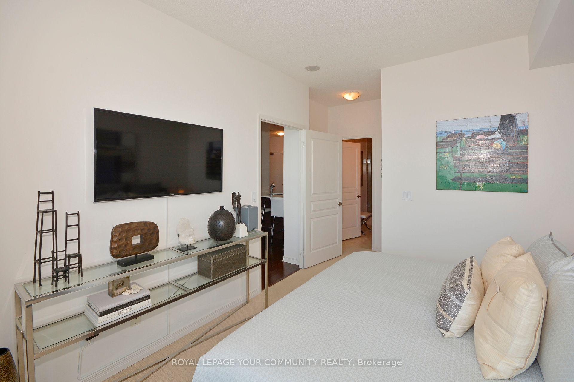 3 Bedrooms Condo at 2230 Lake Shore, Toronto For sale