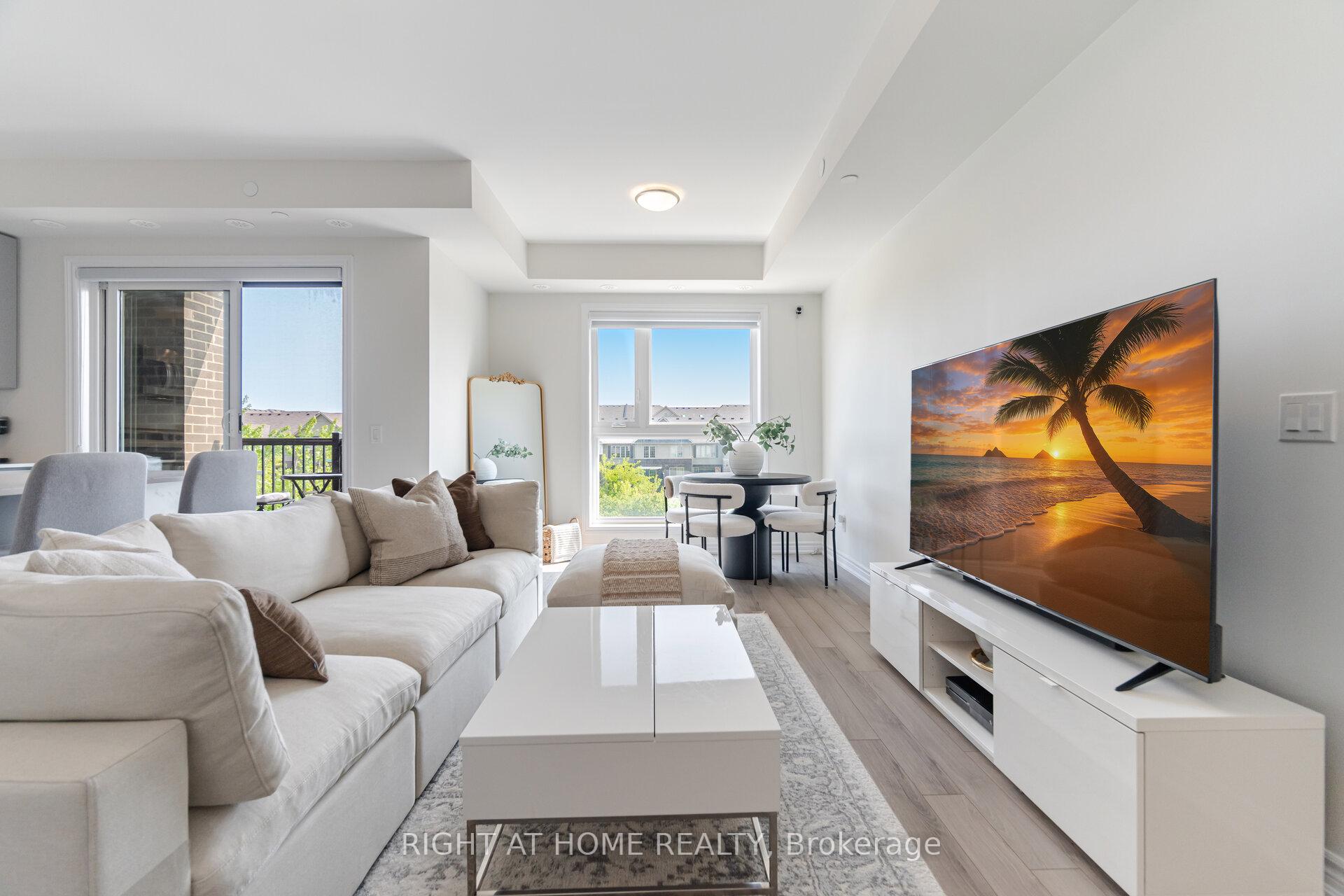 2 Bedrooms Condo at 349 Wheat Boom, Oakville For sale