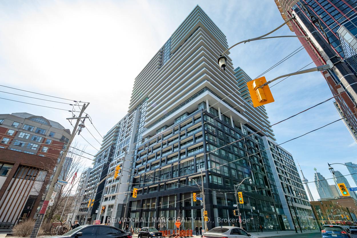 3 Bedrooms Condo at 70 Princess, Toronto For sale