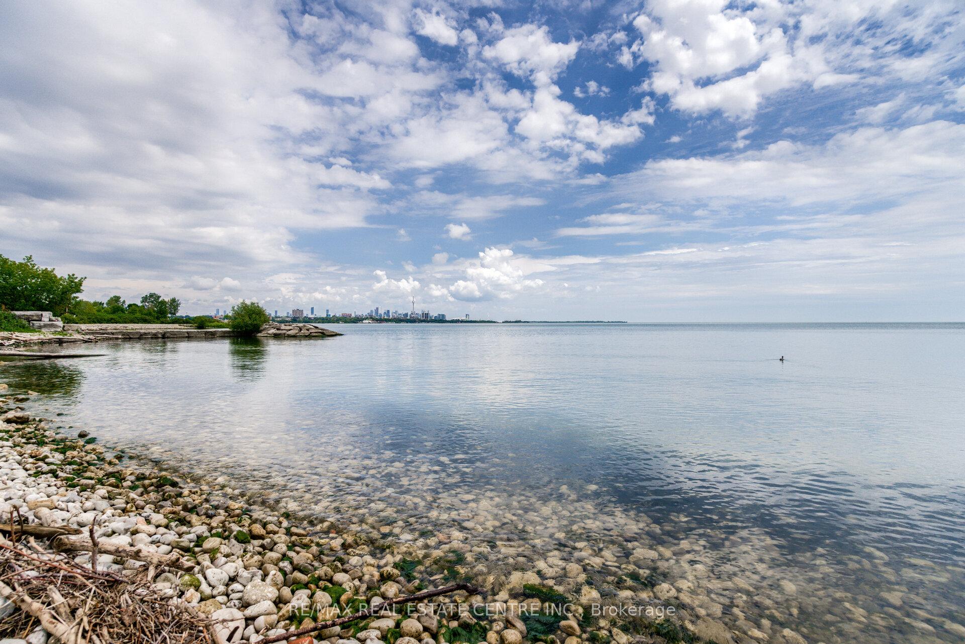 2 Bedrooms Condo at 5 Marine Parade,  Toronto For sale
