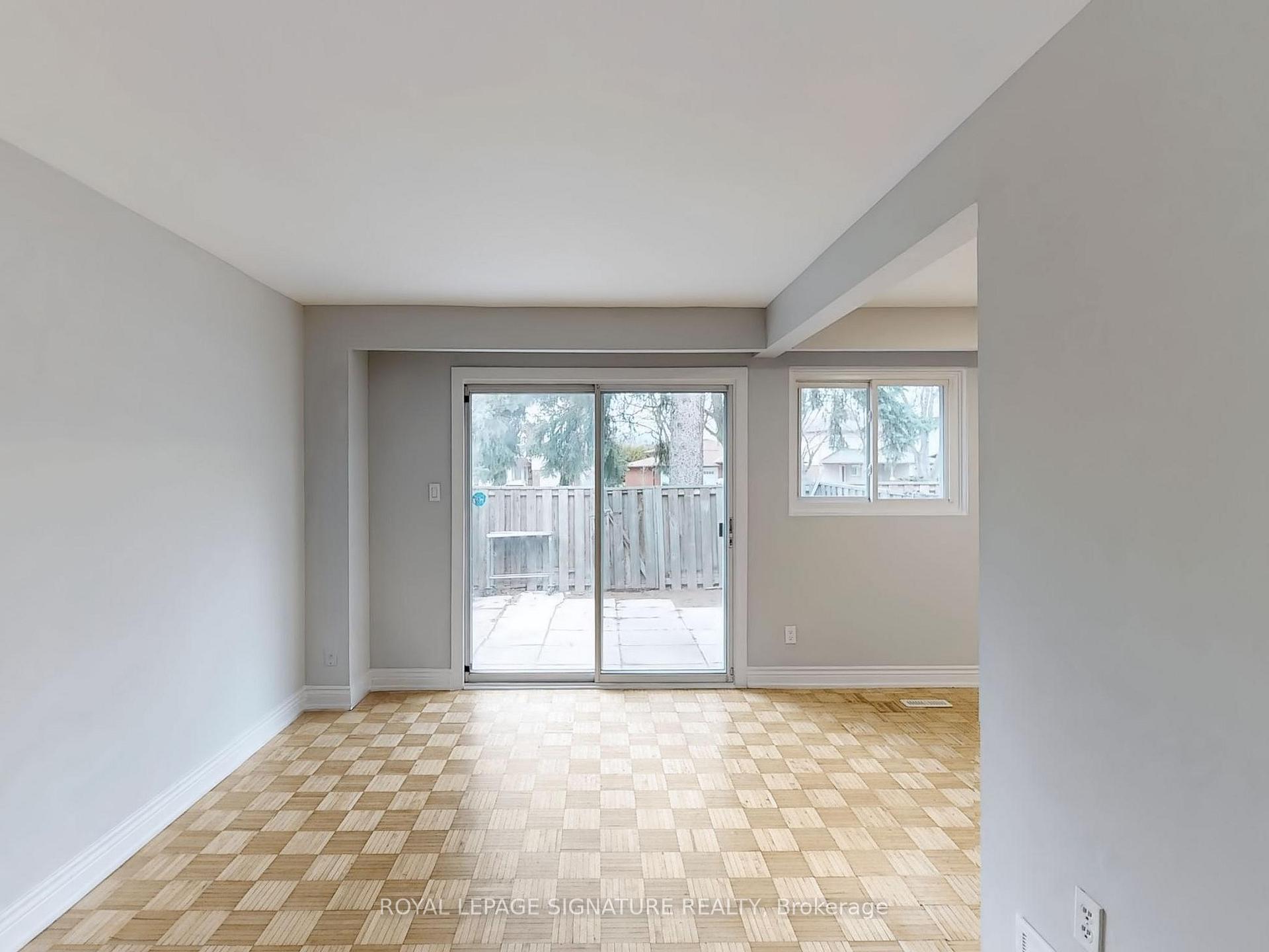 4 Bedrooms Condo at 400 Mississauga Valley,  Mississauga For sale