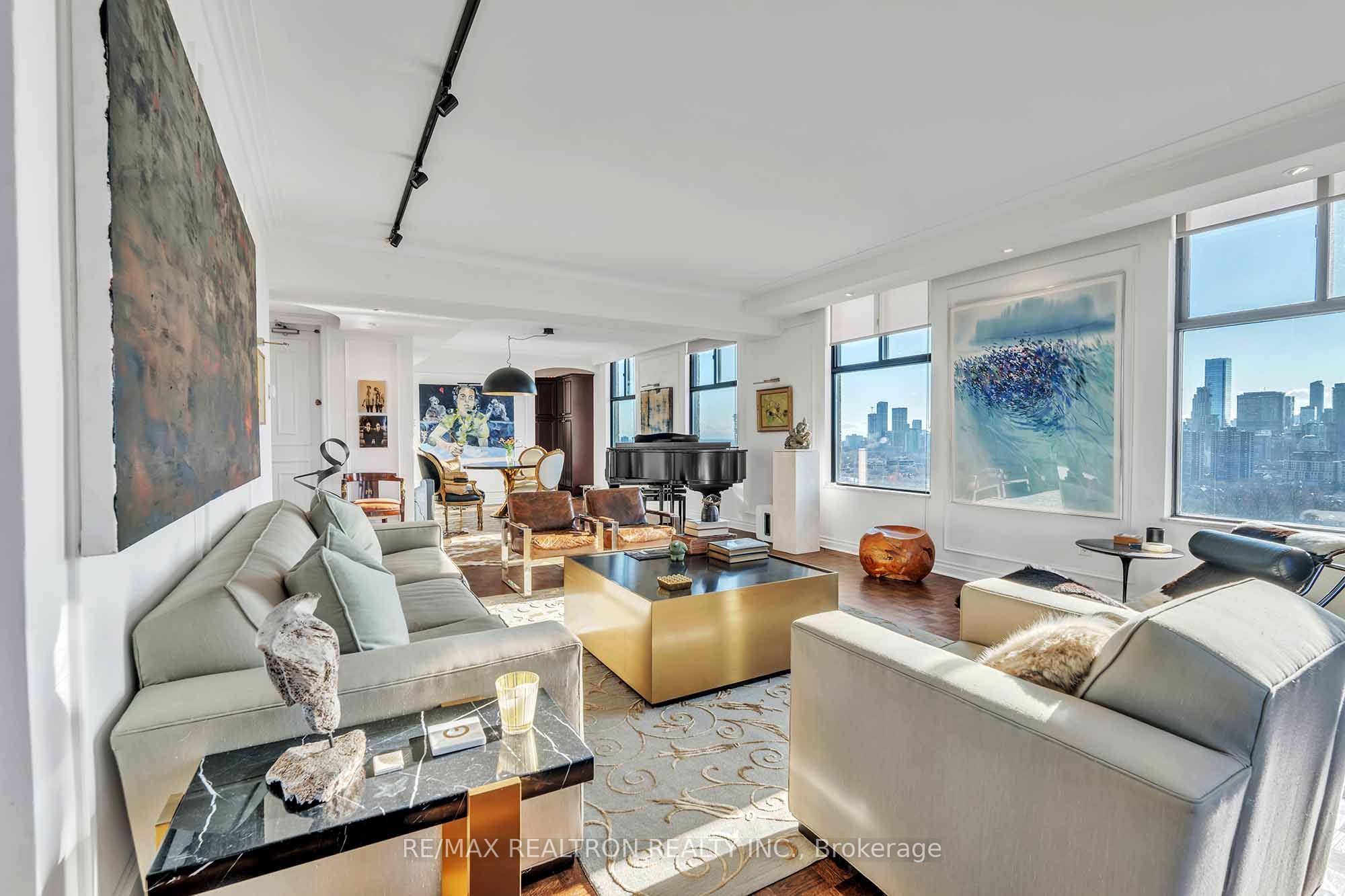 423 Avenue Road, #12