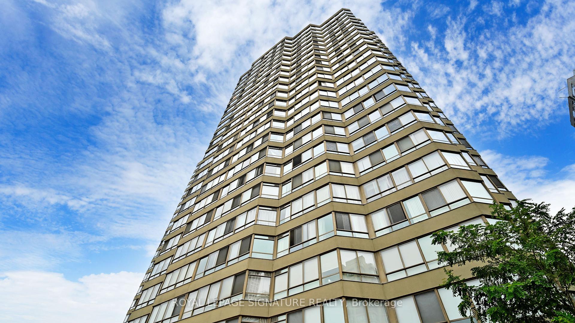 2 Bedrooms Condo at 3605 Kariya, Mississauga For sale