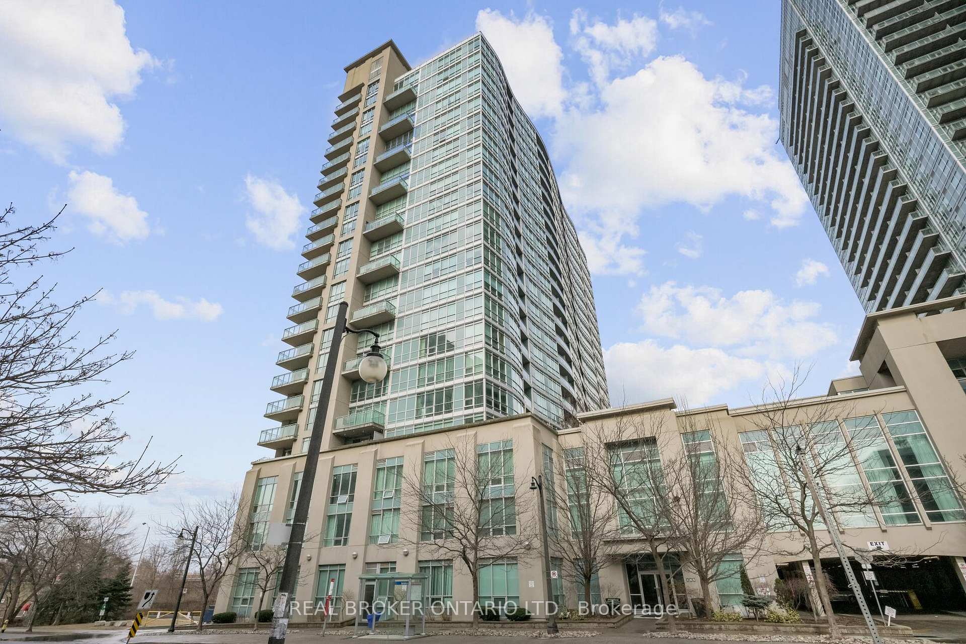 3 Bedrooms Condo at 185 Legion, Toronto For sale