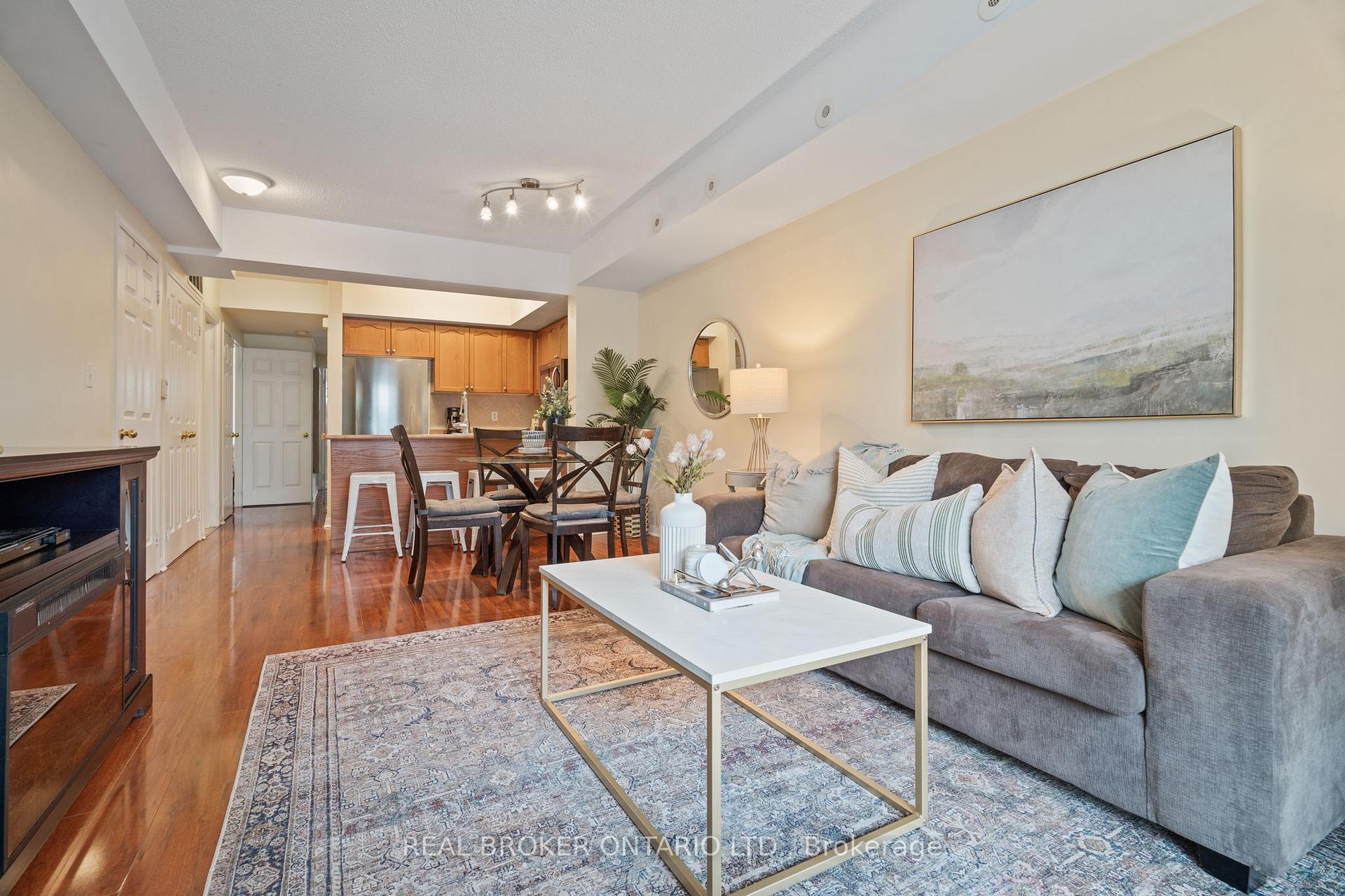 3 Bedrooms Condo at 3047 Finch, Toronto For sale