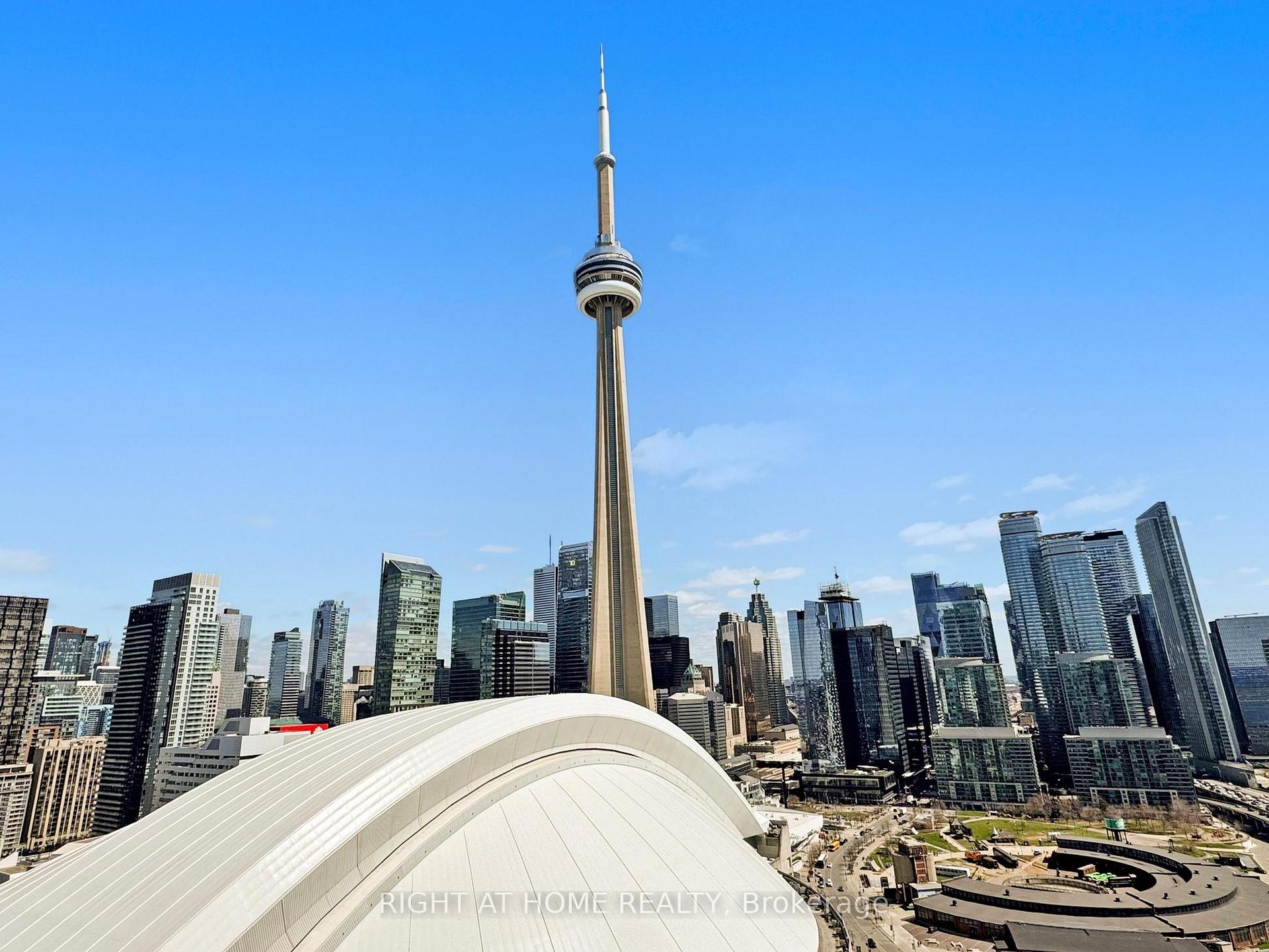2 Bedrooms Condo at 5 Mariner, Toronto For sale