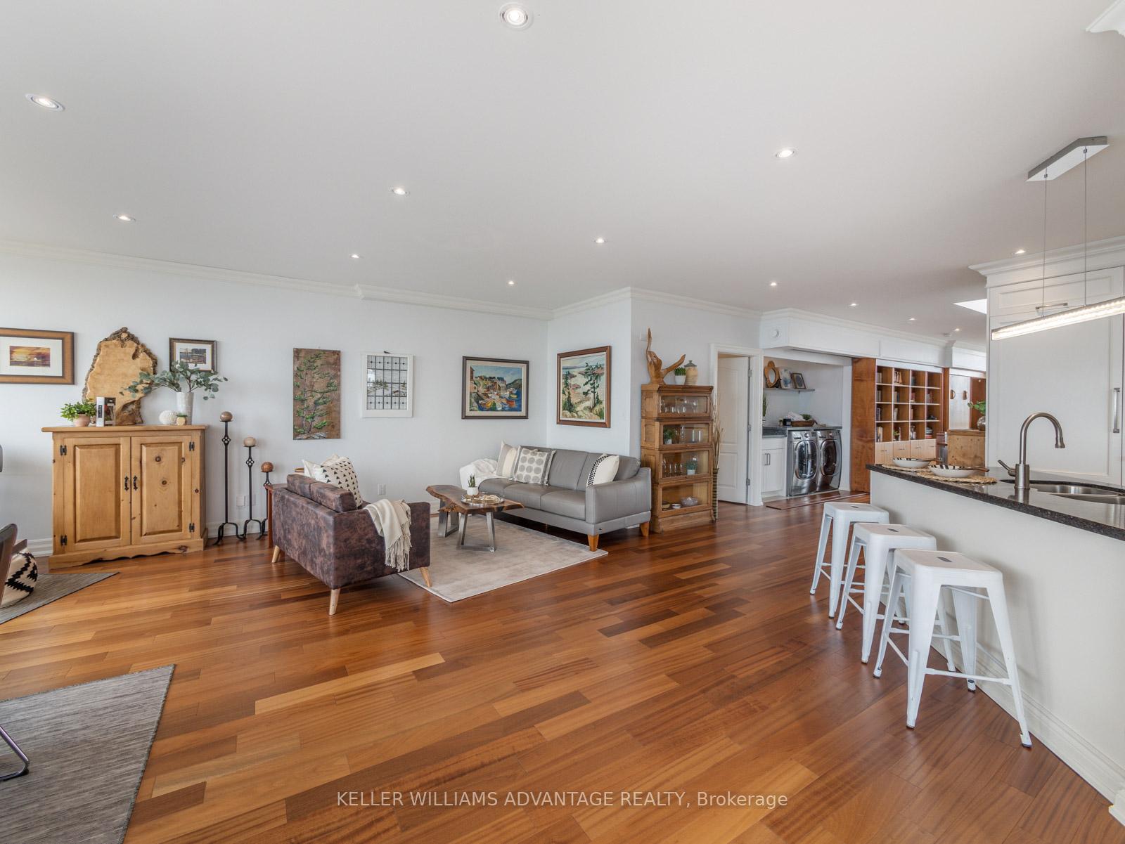 3 Bedrooms Condo at 20 Guildwood,  Toronto For sale